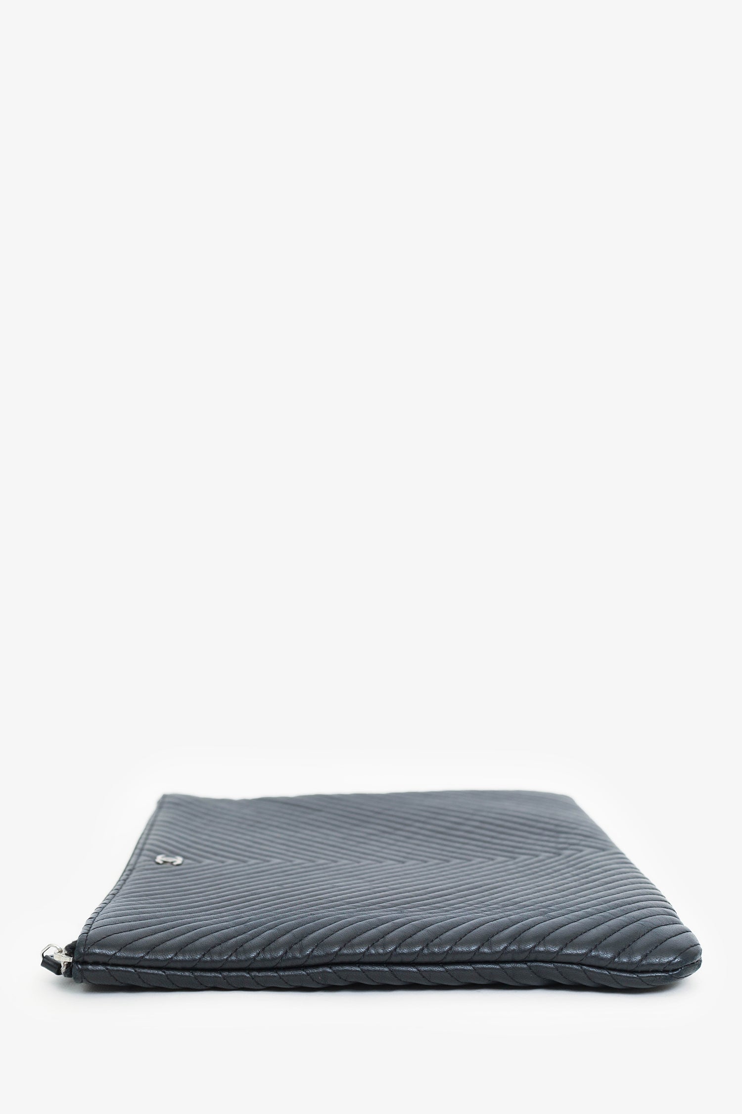 Chanel™ 2016 Black Leather Chevron Quilted O-Case