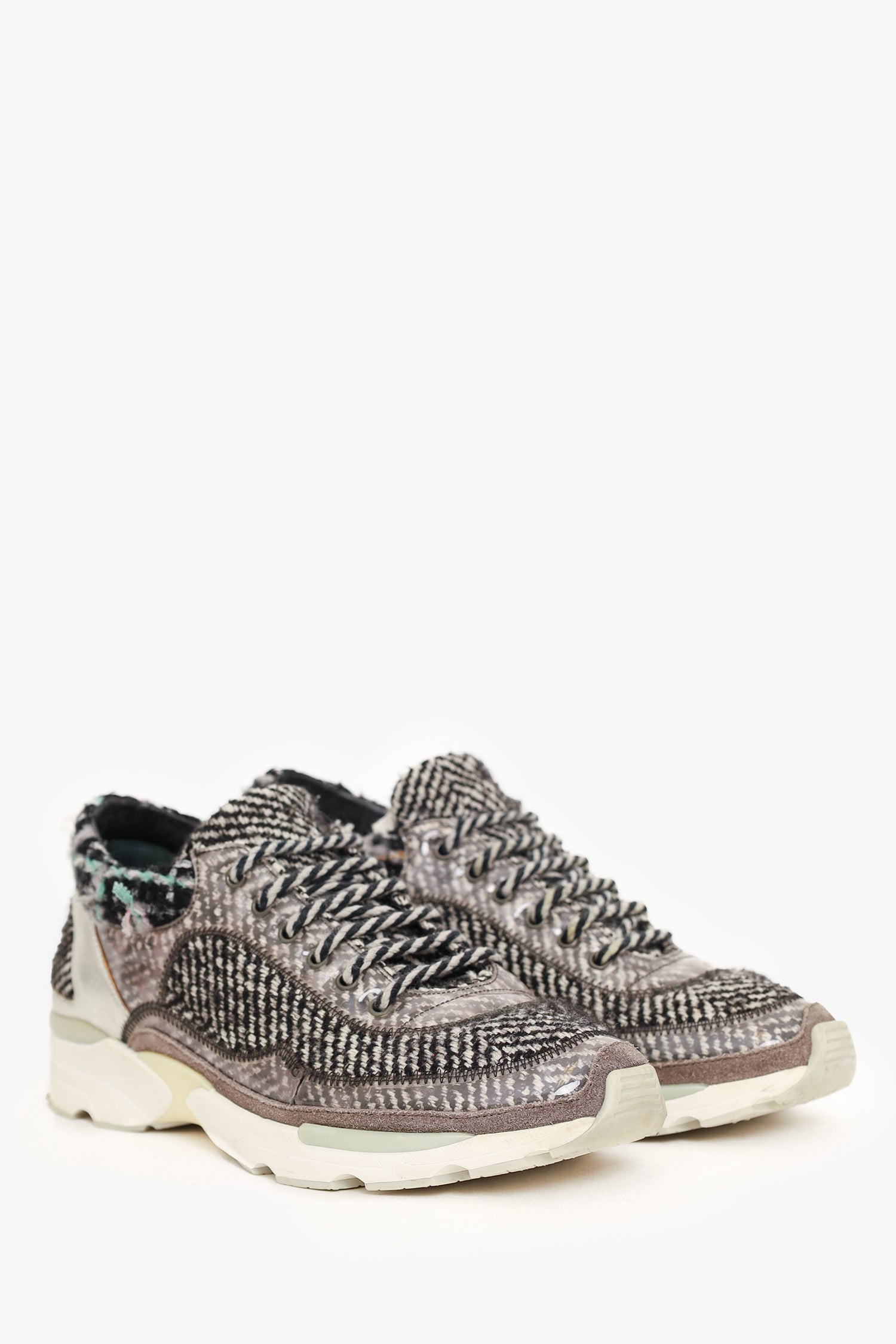 Chanel™ Black/White Tweed/Leather Sneakers Size 38.5