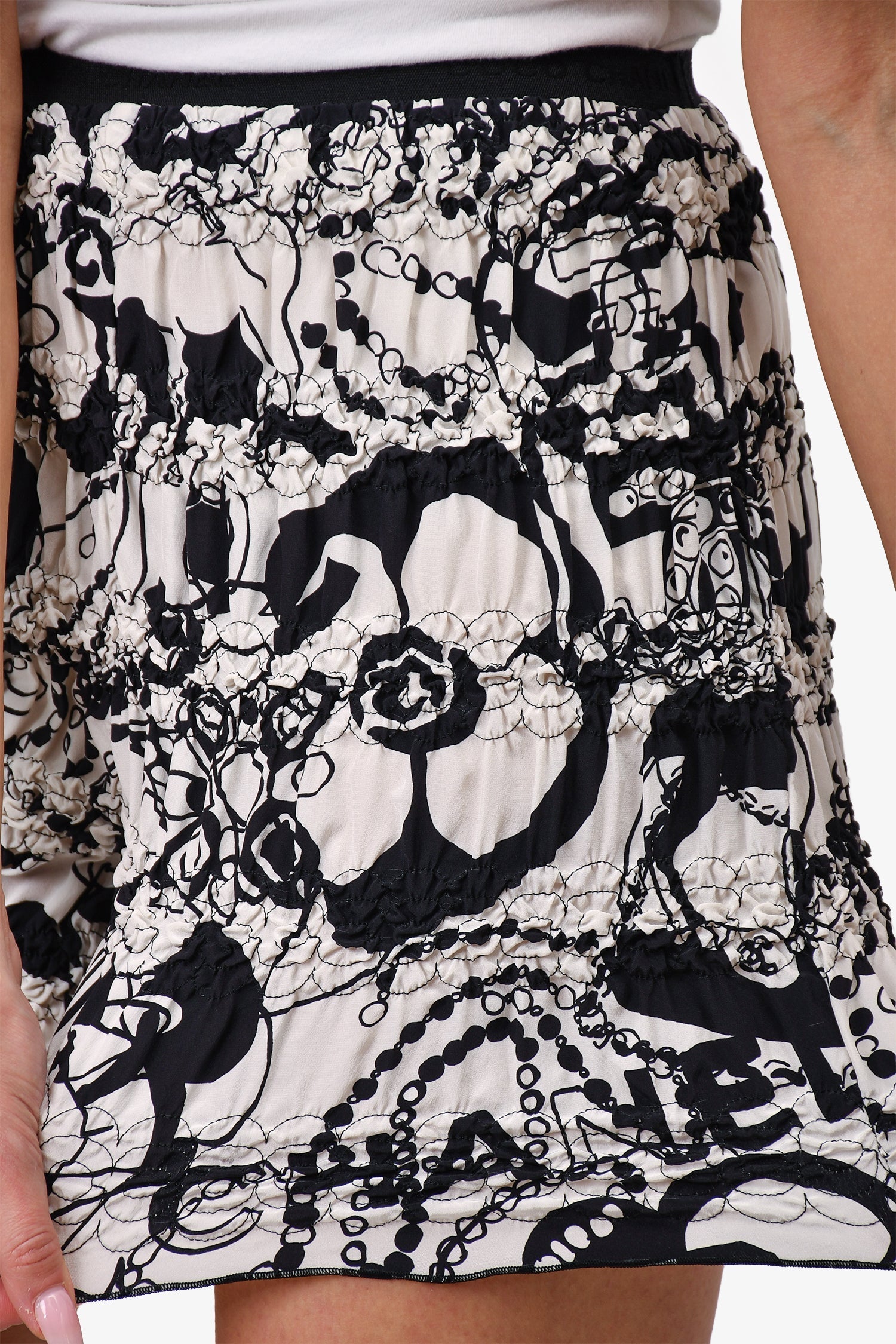 Chanel™ Resort 2022 White/Black Printed Ruched Silk Mini Bloomer Shorts Size 38