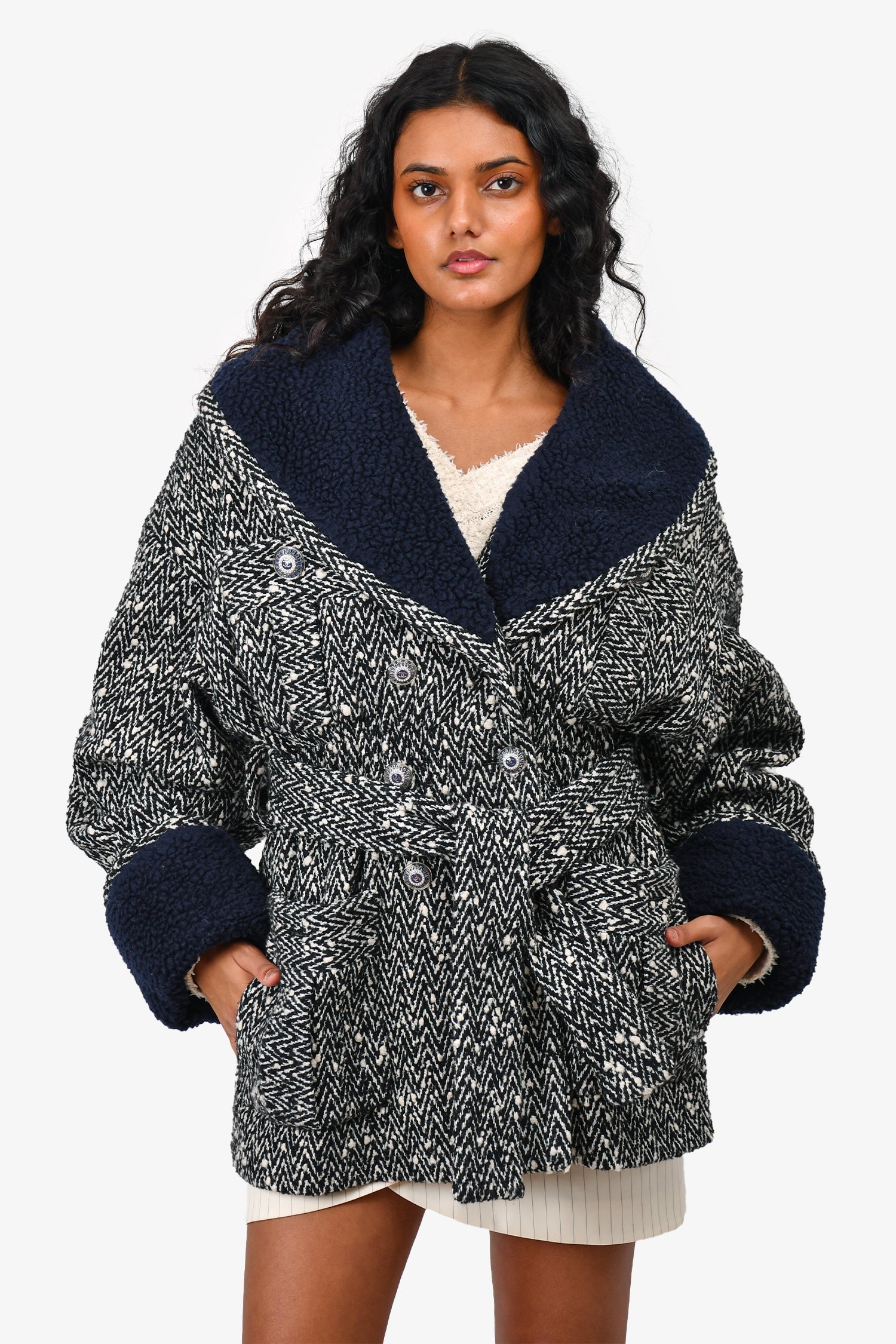 Chanel™ 2019 Black/White/Navy Chevron Pattern Jacket with Belt Size 38