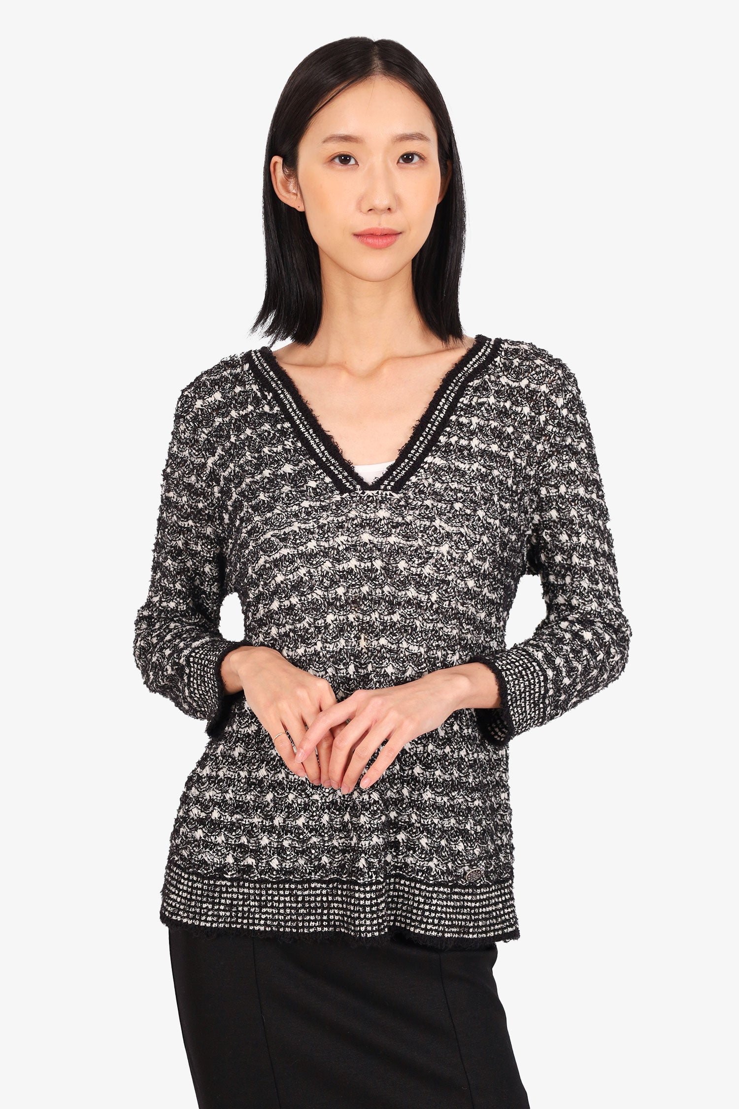 Chanel™ 2010 Seoul Collection Black/White Lesage Tweed Jumper Estimated Size M