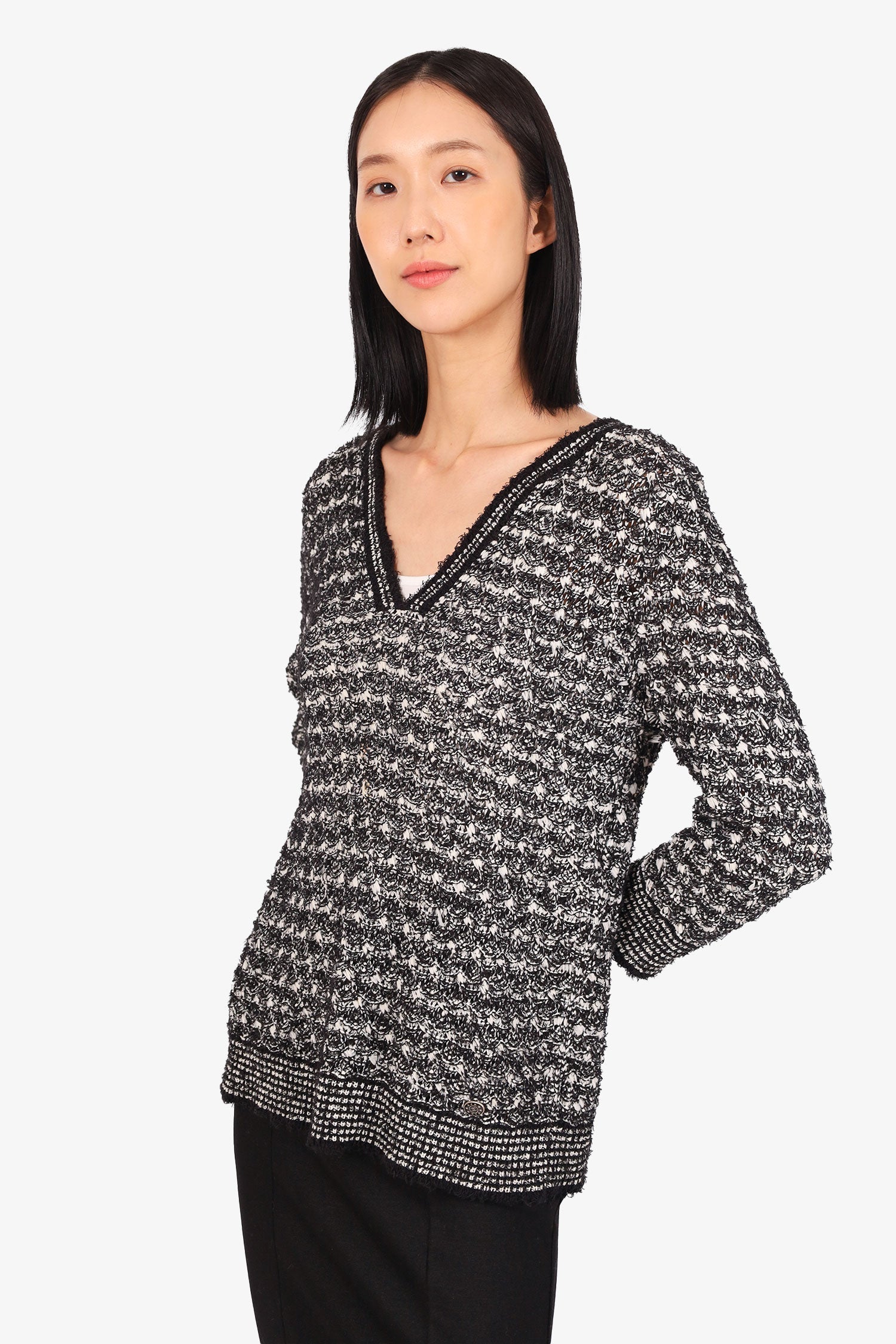 Chanel™ 2010 Seoul Collection Black/White Lesage Tweed Jumper Estimated Size M