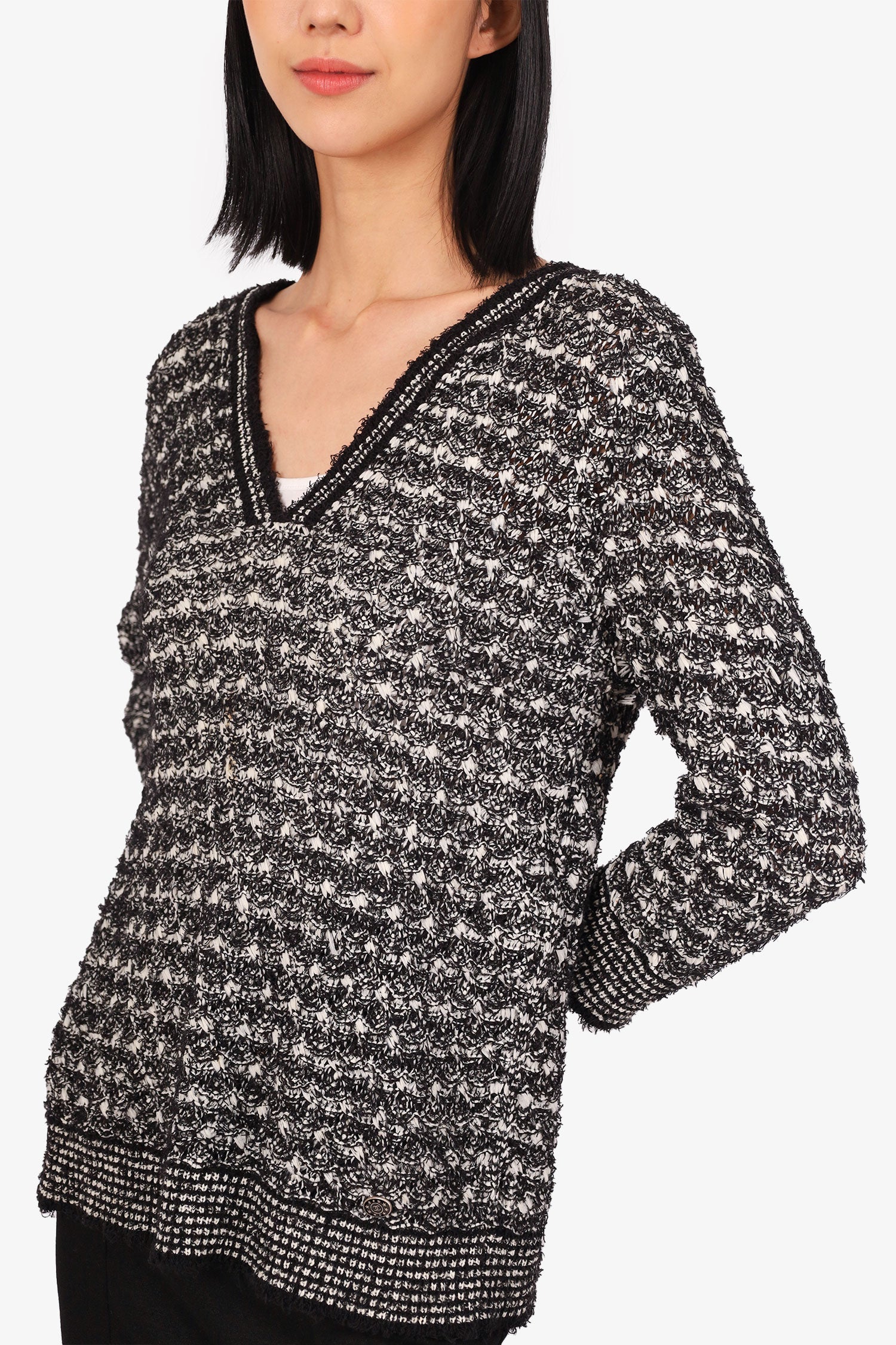 Chanel™ 2010 Seoul Collection Black/White Lesage Tweed Jumper Estimated Size M