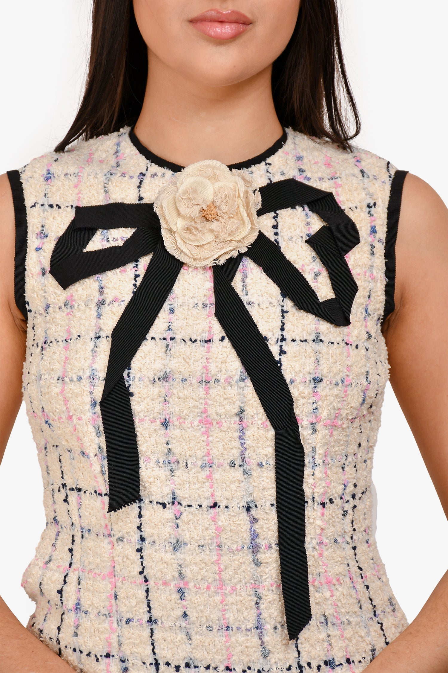 Gucci 2018 White/Multicolour Tweed Rosette Sleeveless Dress Size 40