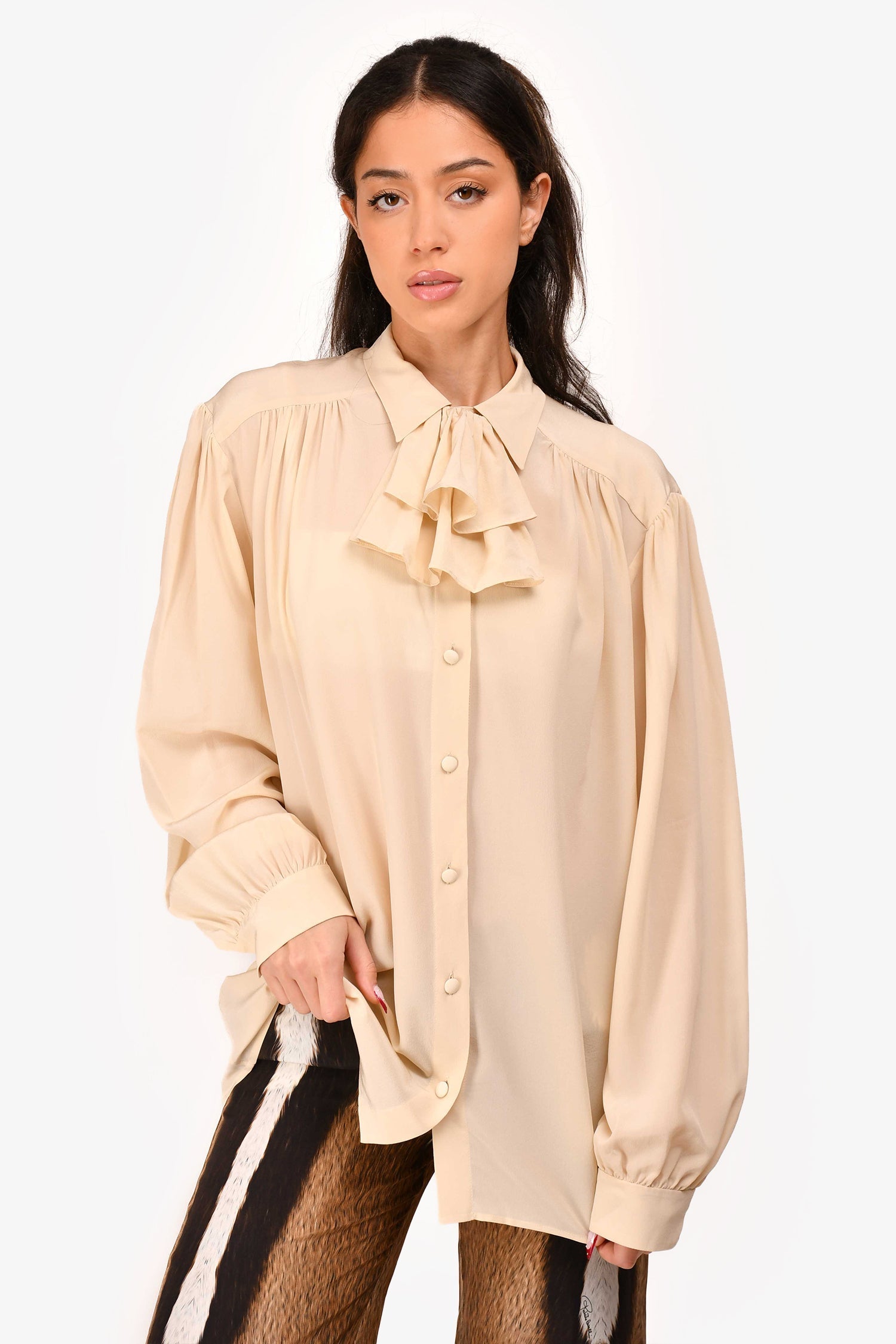 Gucci 2020 Beige Silk Ribbon Detail Button Up Blouse Size 44