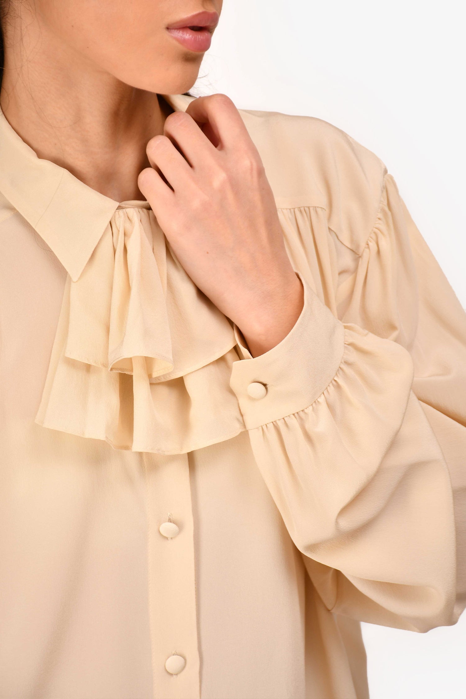 Gucci 2020 Beige Silk Ribbon Detail Button Up Blouse Size 44