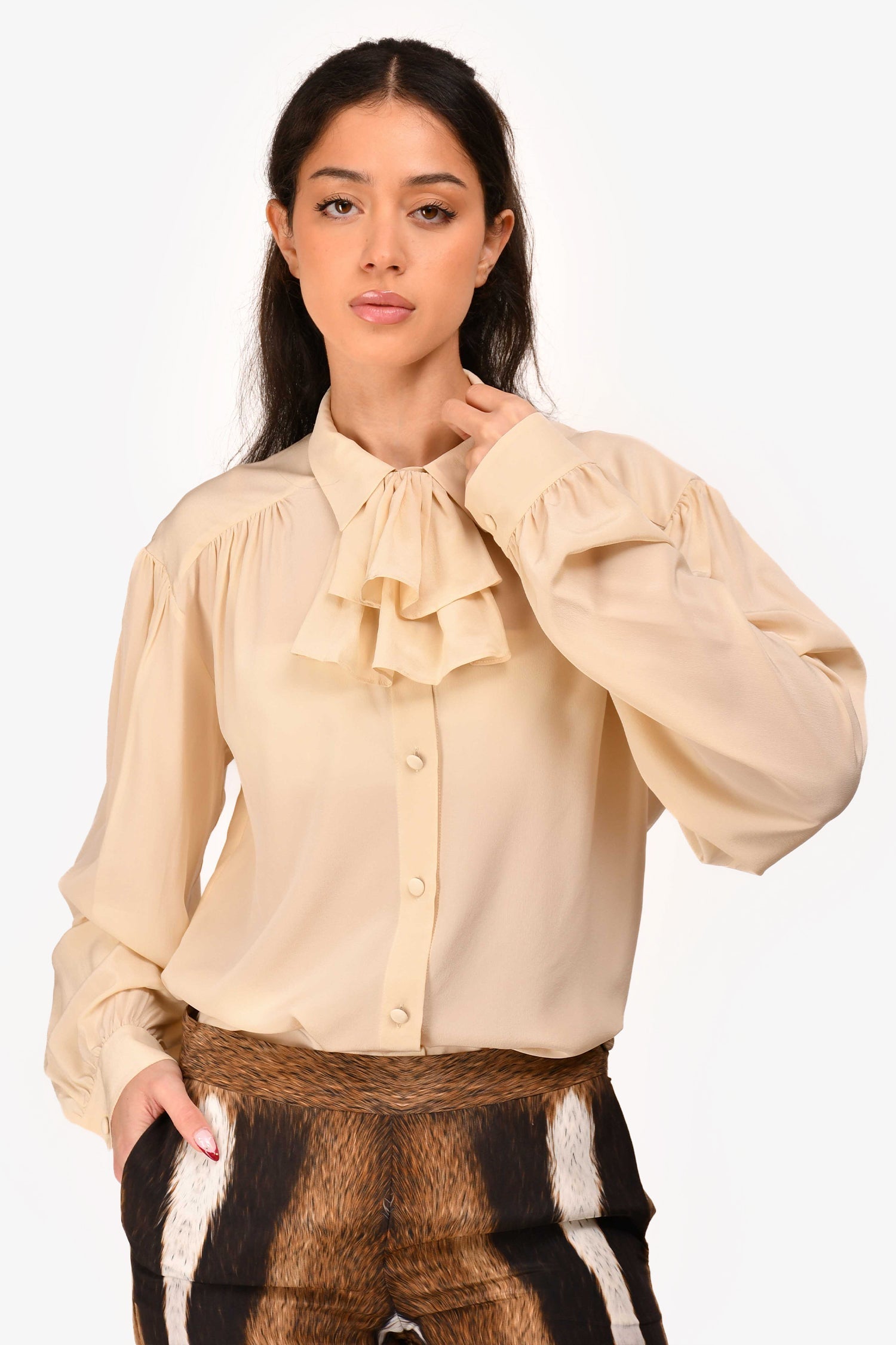 Gucci 2020 Beige Silk Ribbon Detail Button Up Blouse Size 44