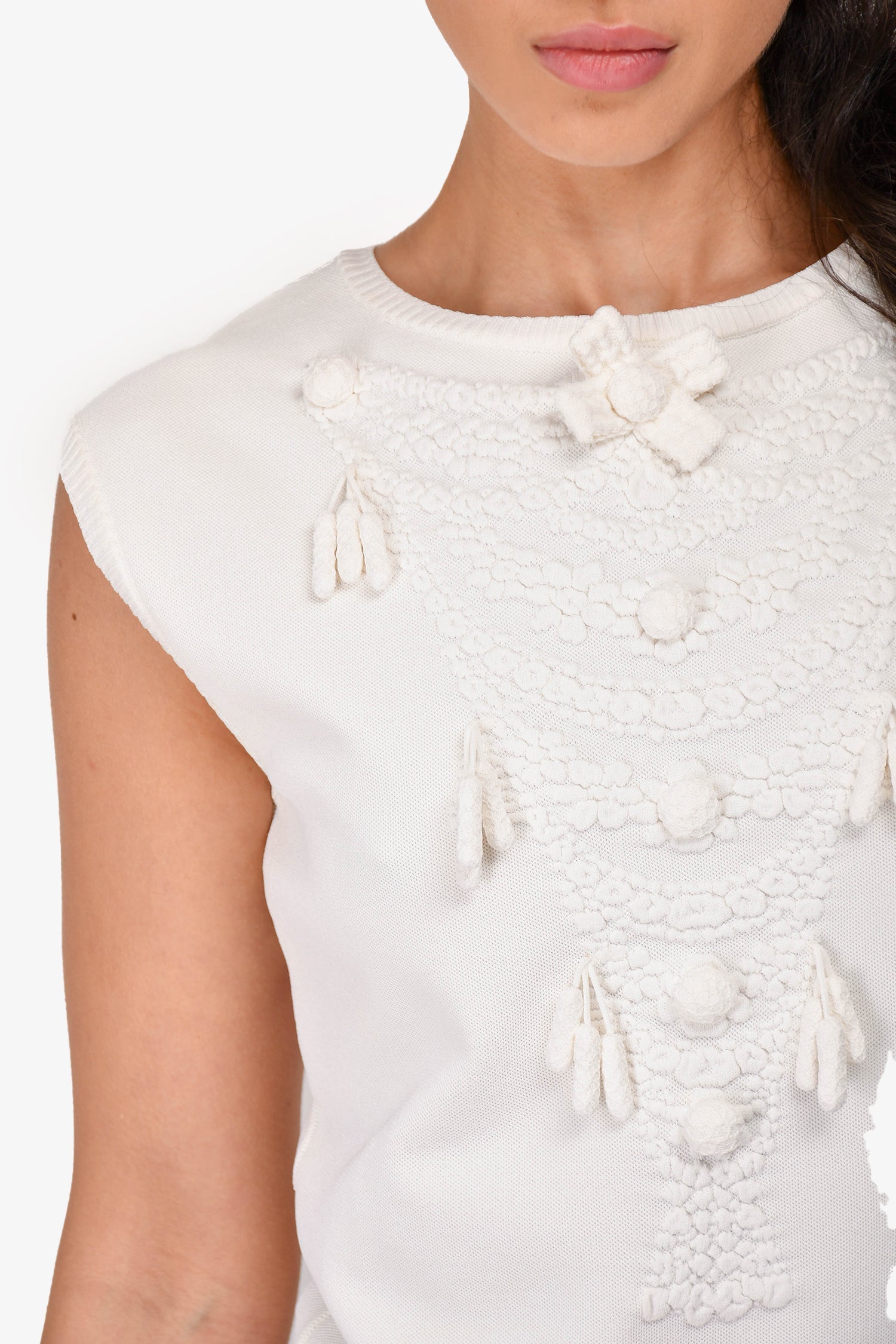 Chanel™ 2005 White Knit Embroidered Tassel Sleeveless Top Size 38