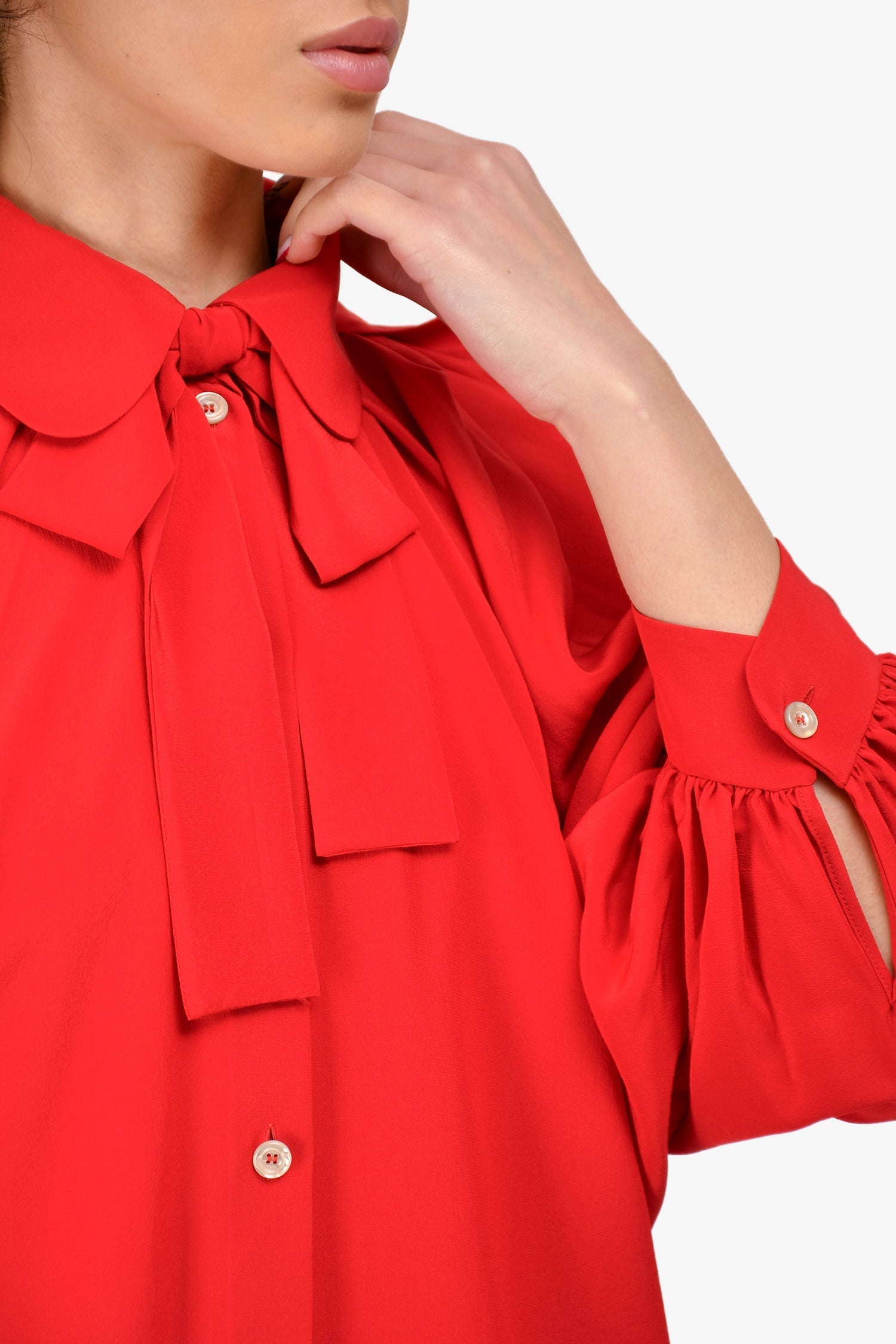 Gucci 2018 Red Silk Bow Detailed Button Up Shirt 36