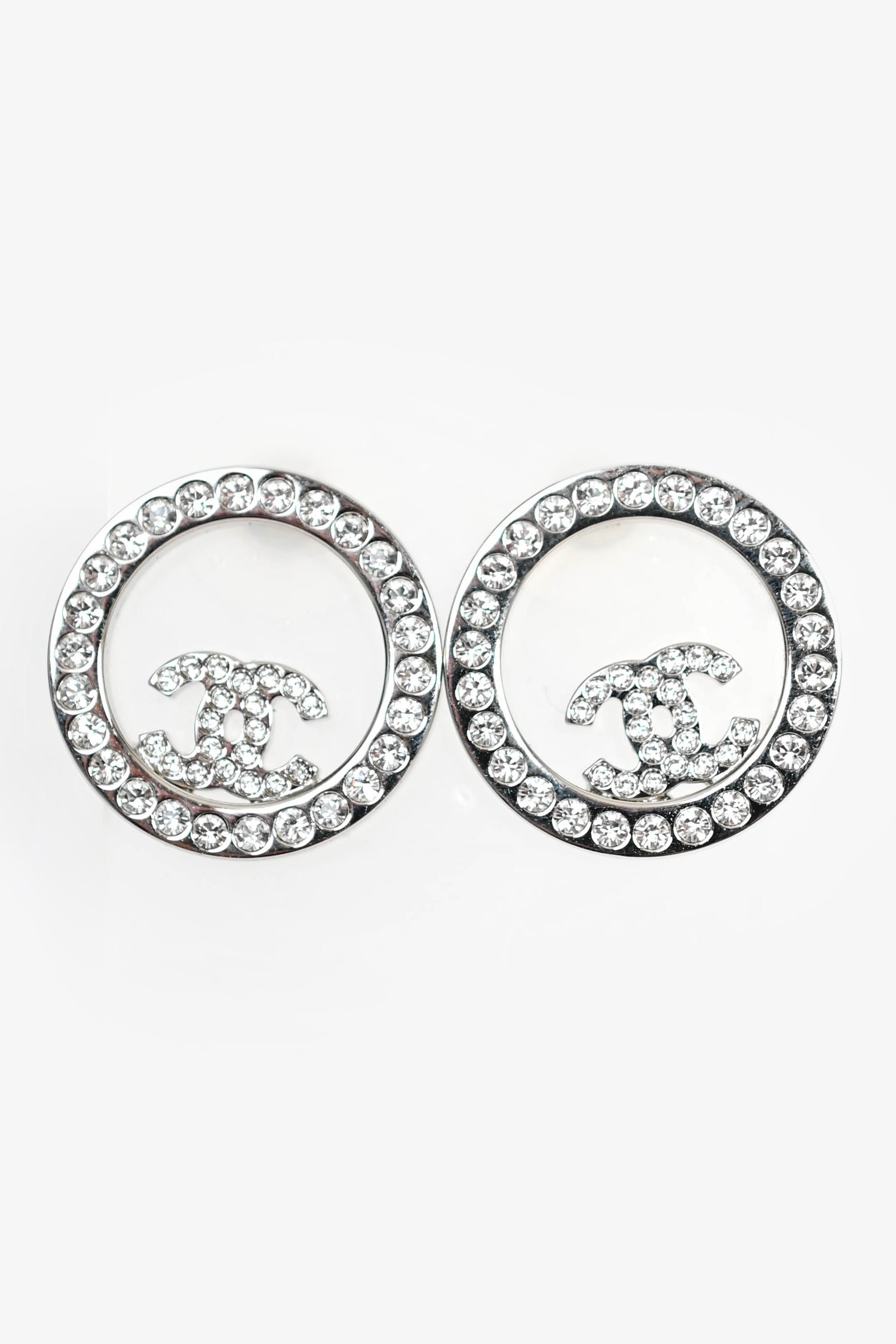 Chanel™ 2022 Silver Toned Crystal Ring CC Studs