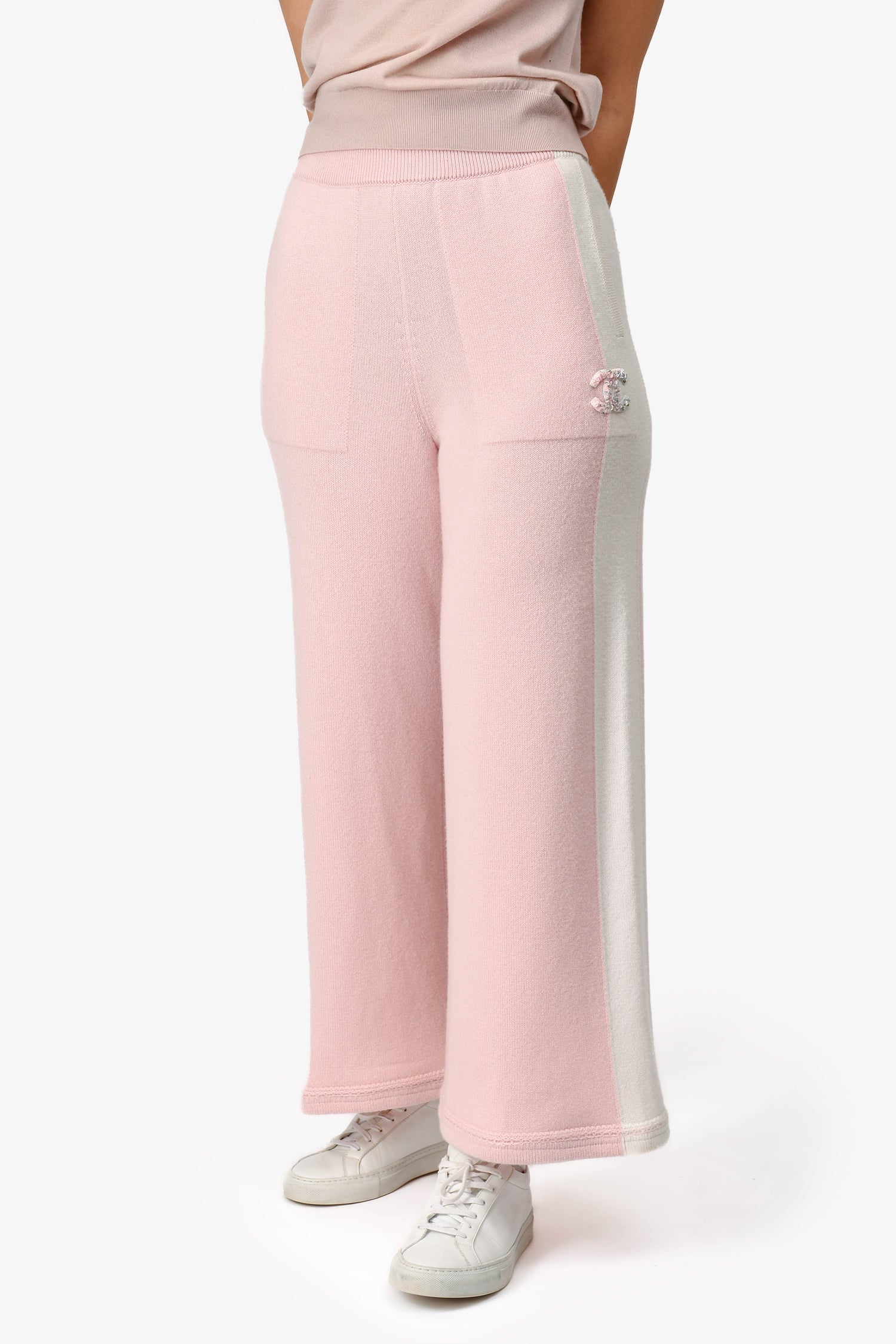 Chanel™ Cruise 2024 Pink/White Cashmere Sequin CC Wide Leg Pants Size 34