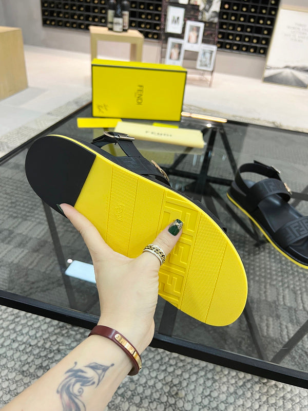 VV - MAME Shoes - 381