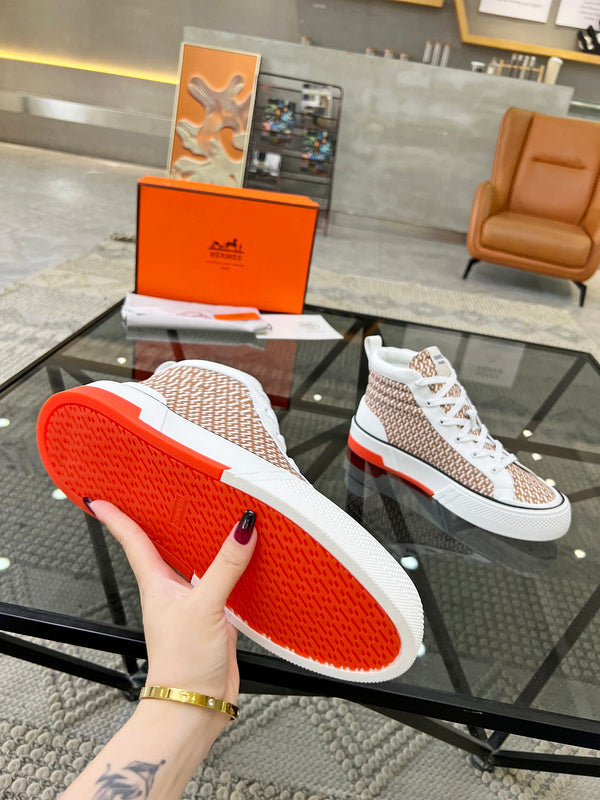 VV - HMS Shoes - 086