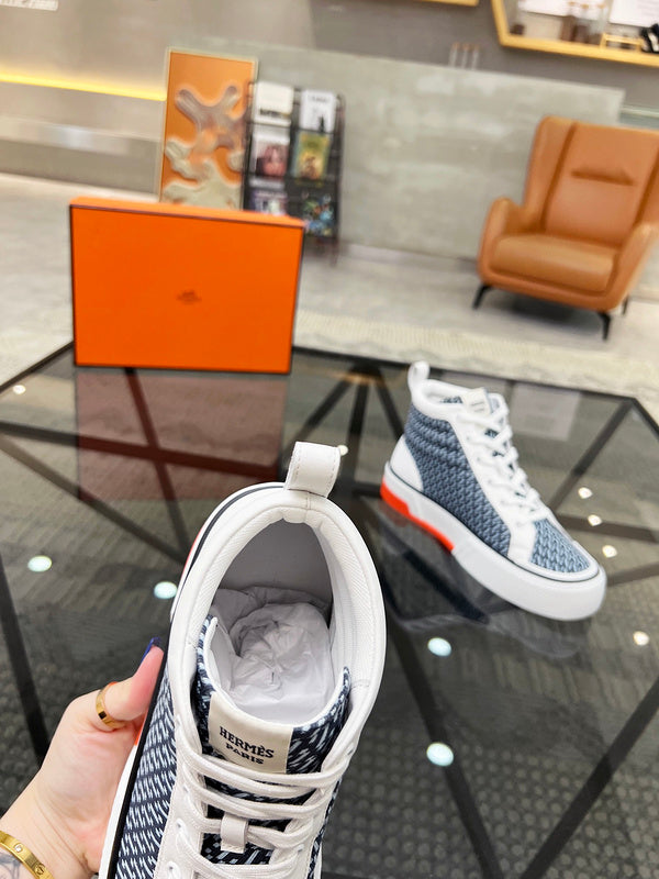 VV - HMS Shoes - 083