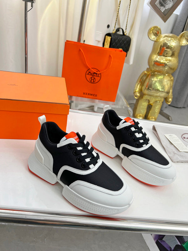 VV - HMS Shoes - 189
