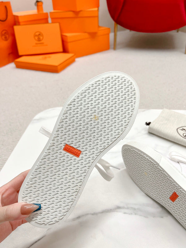 VV - HMS Shoes - 127
