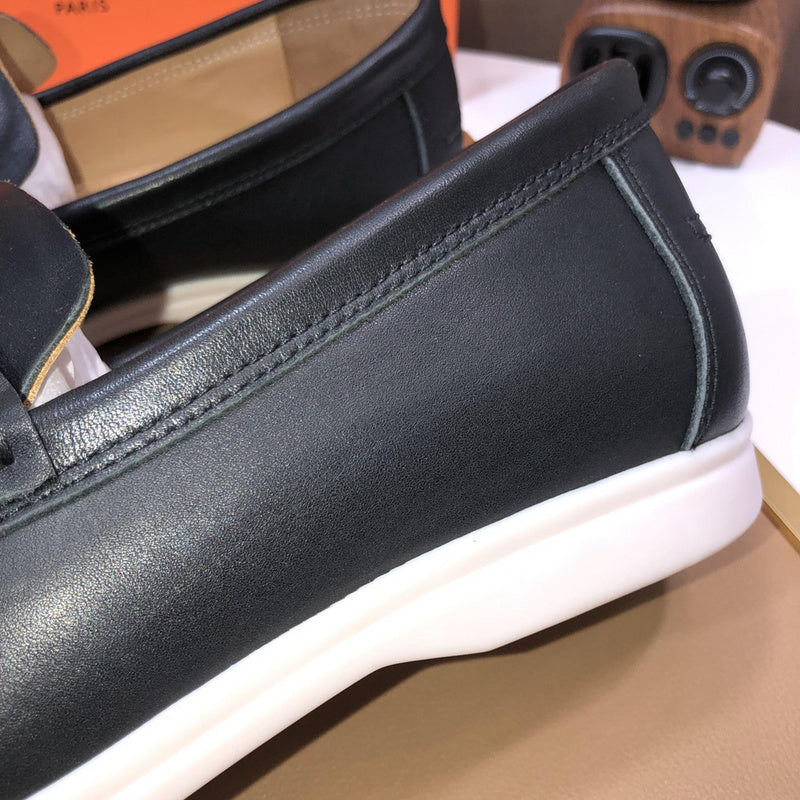 VV - HMS Shoes - 213