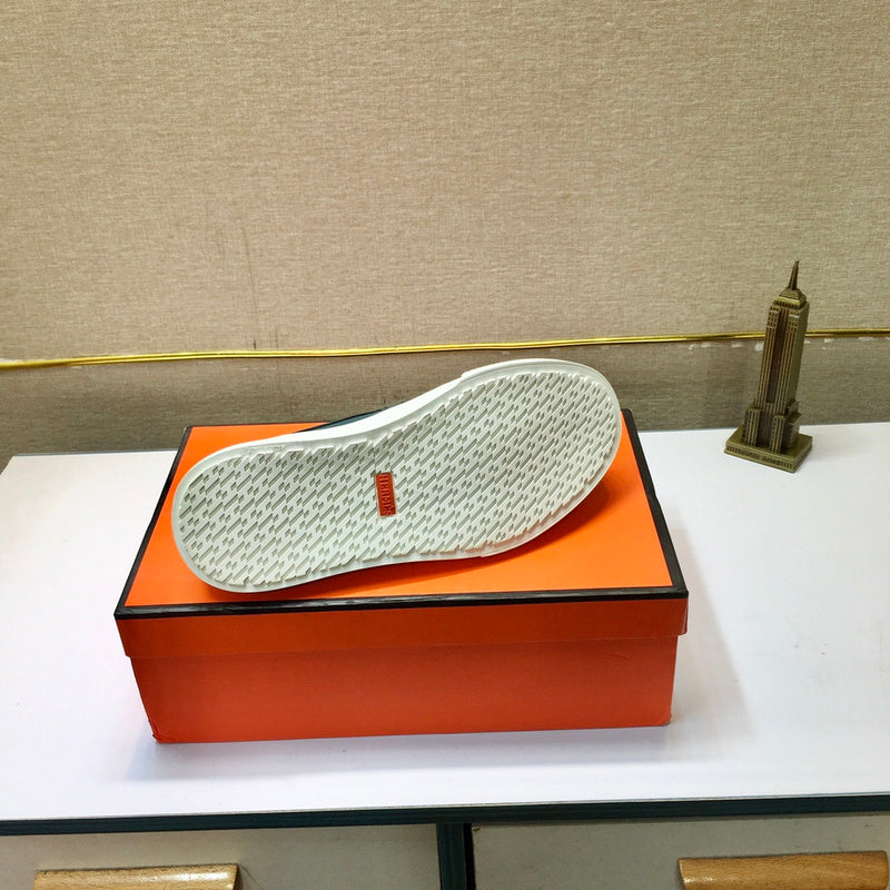VV - HMS Shoes - 037