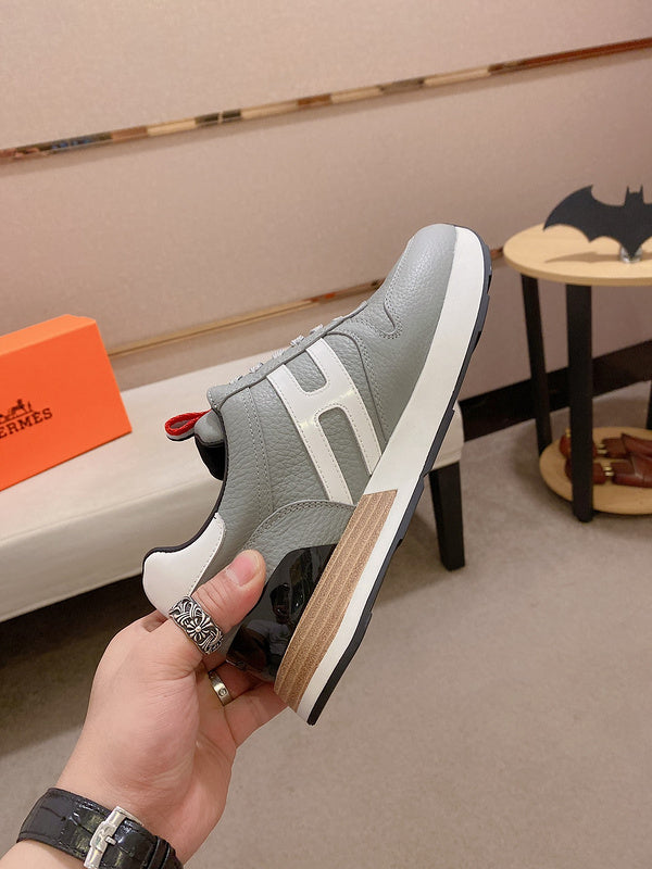 VV - HMS Shoes - 257