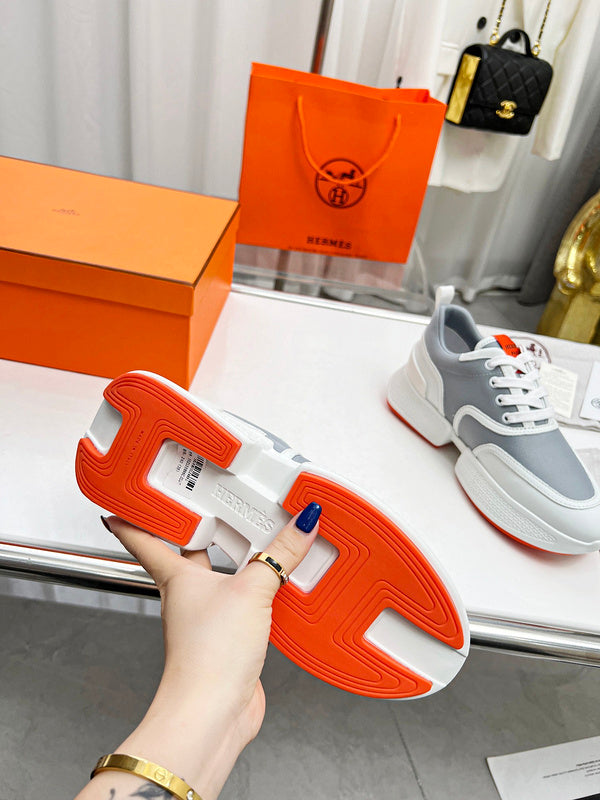 VV - HMS Shoes - 195