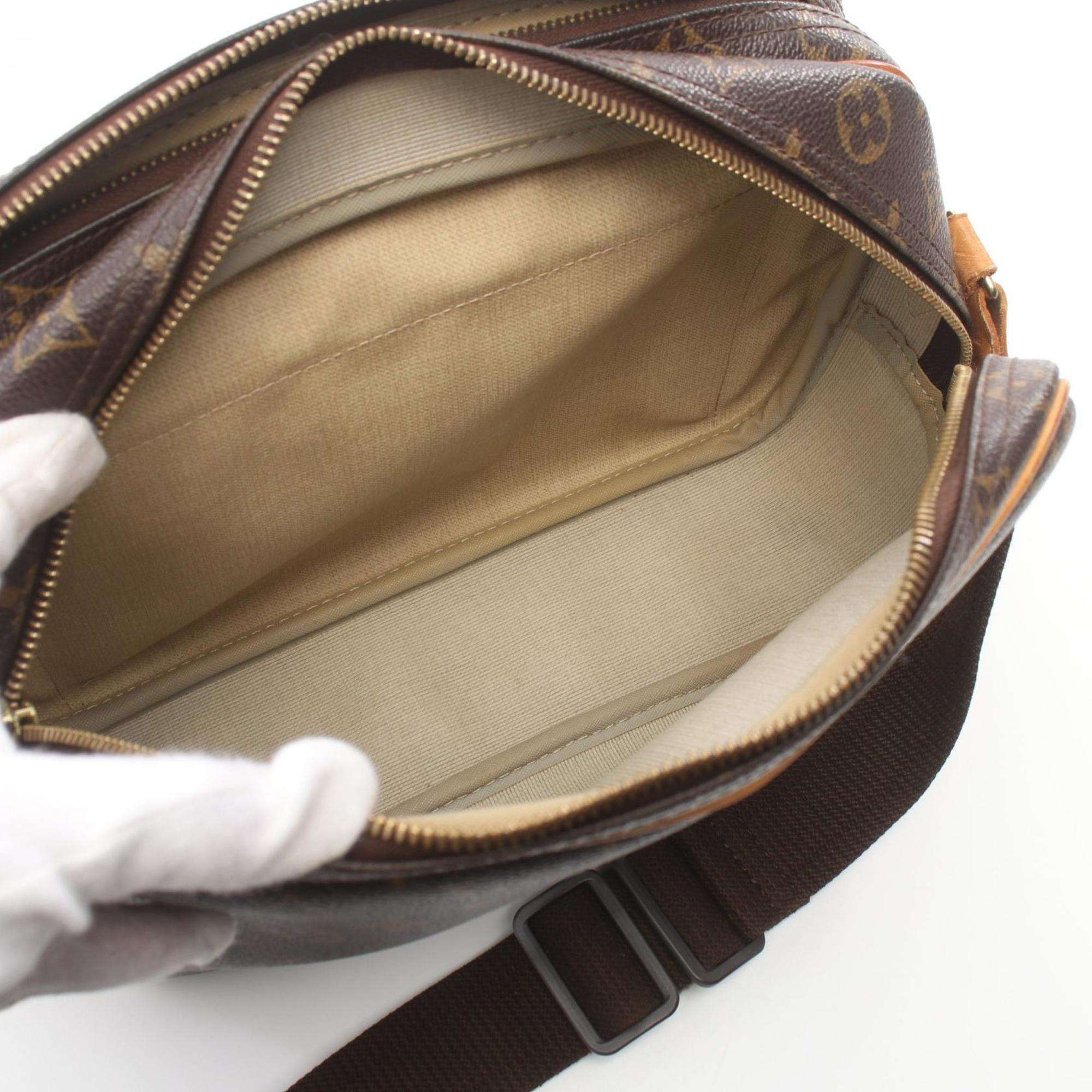 Louis Vuitton Reporter Pm Canvas Shoulder Bag ()