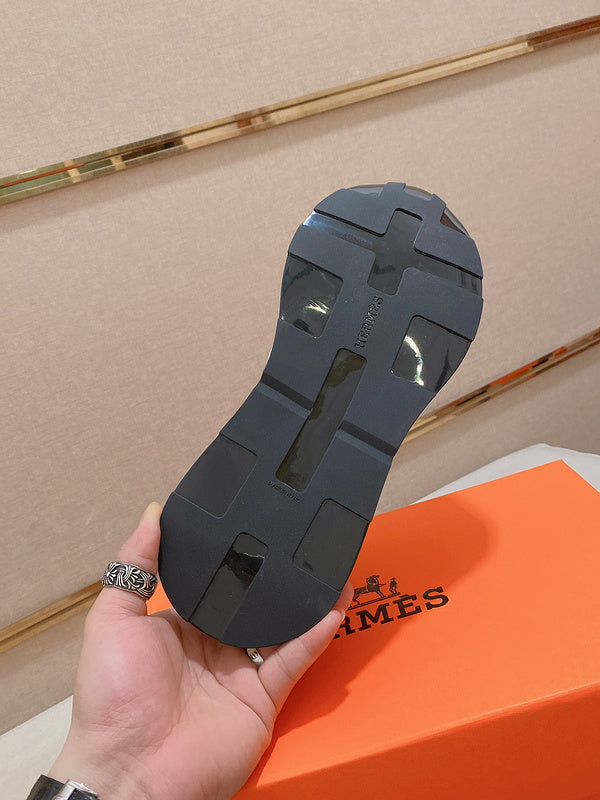 VV - HMS Shoes - 268