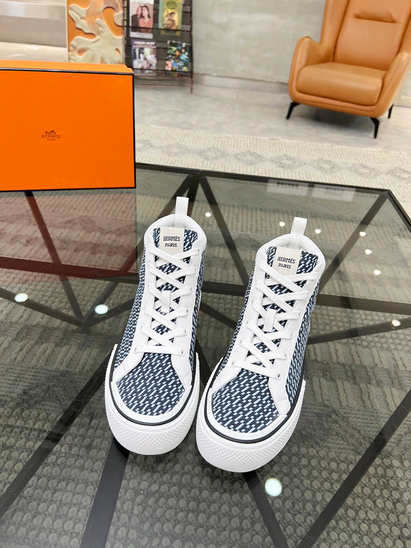 VV - HMS Shoes - 083