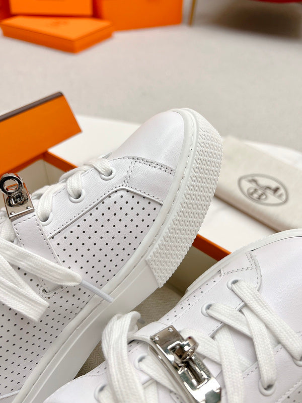 VV - HMS Shoes - 132