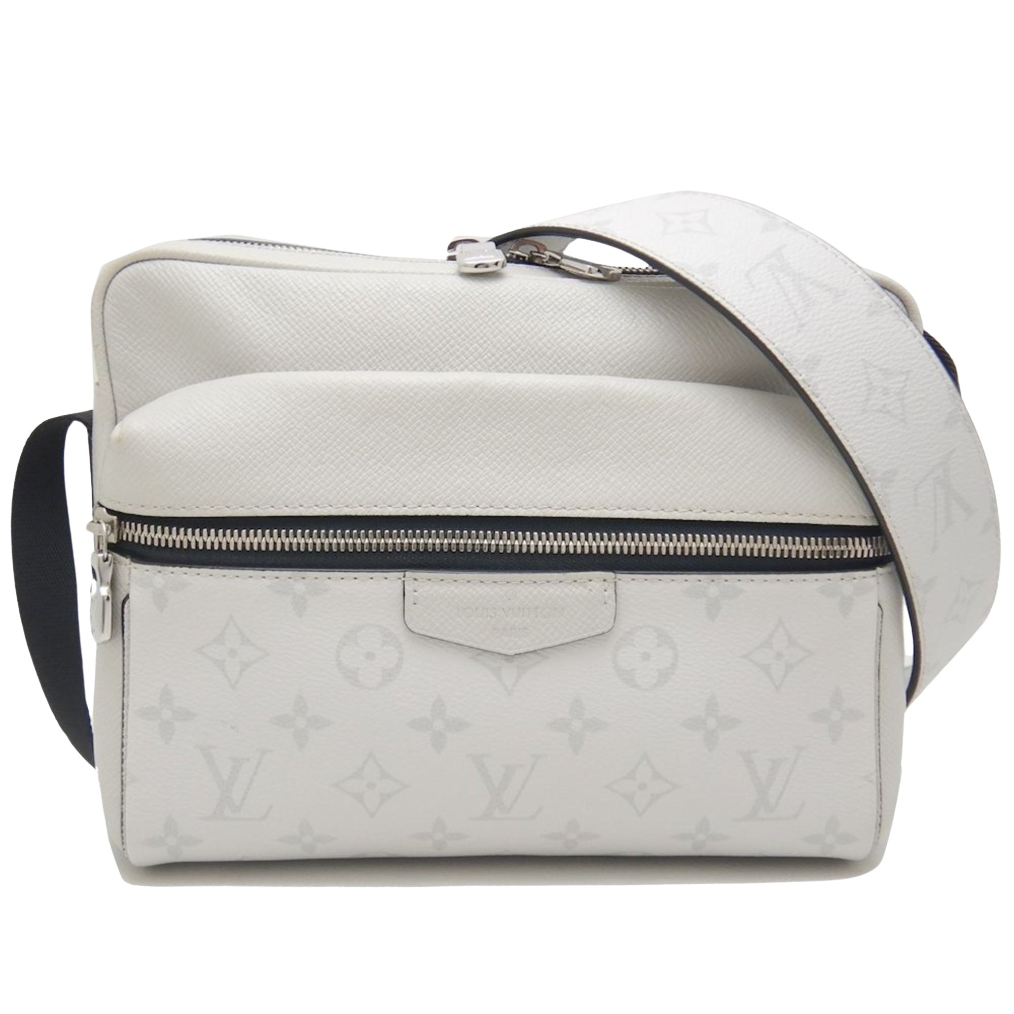 Louis Vuitton Outdoor Leather Shoulder Bag ()