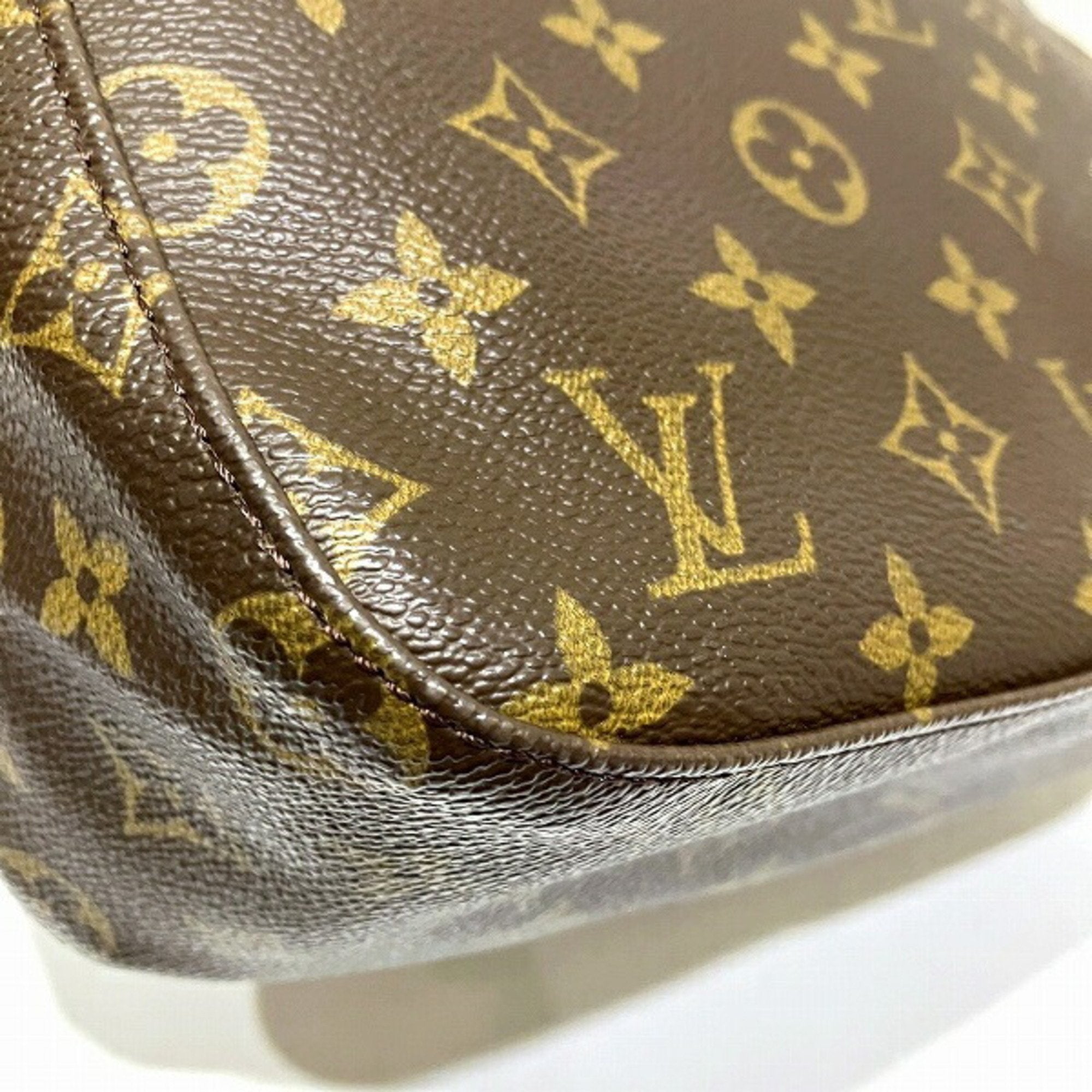Louis Vuitton Looping Mm Canvas Shoulder Bag ()