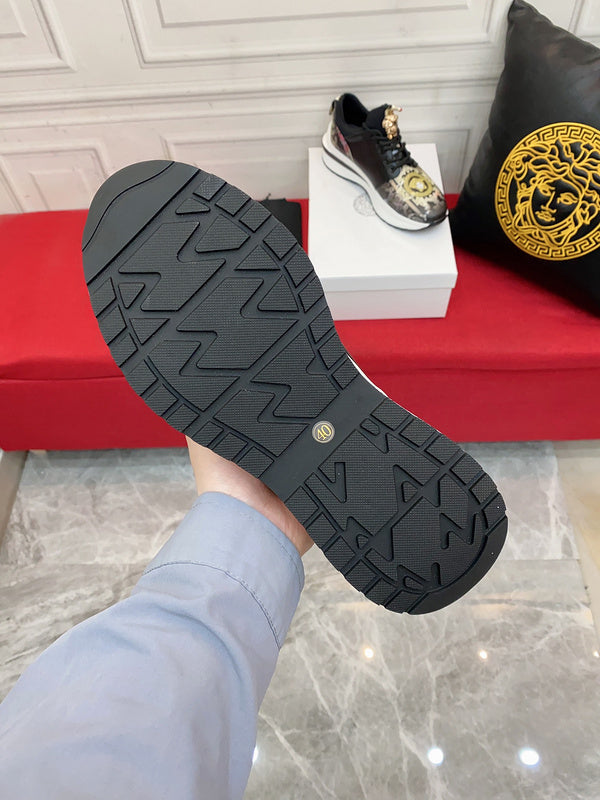 VV - VAR Shoes - 550