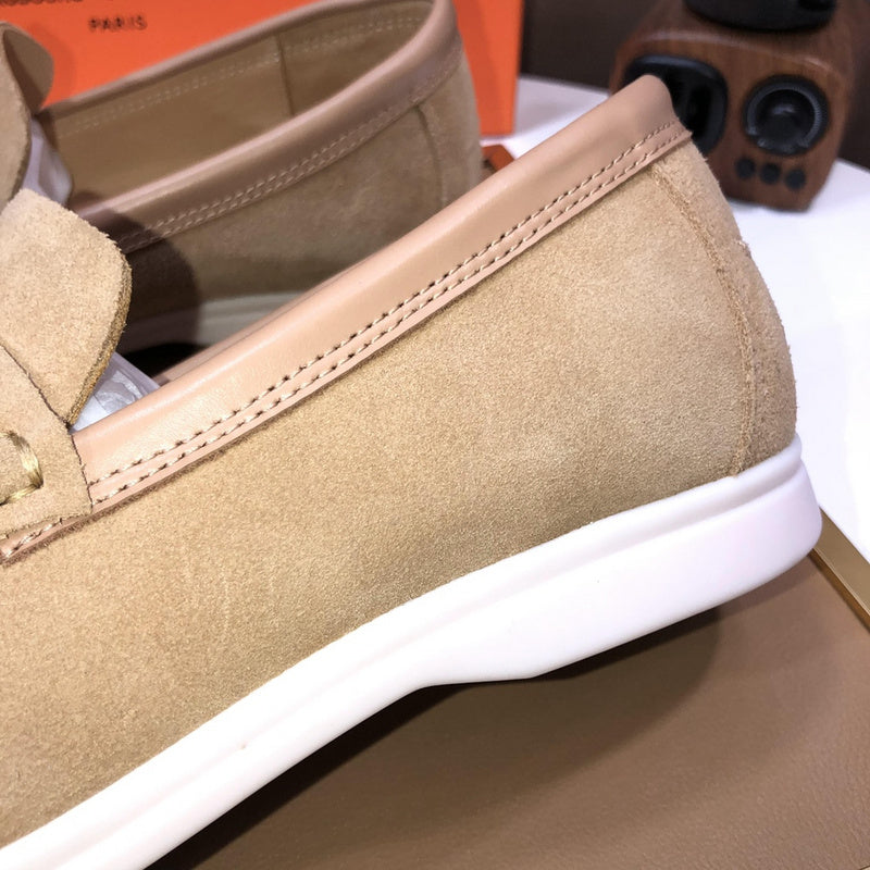 VV - HMS Shoes - 207