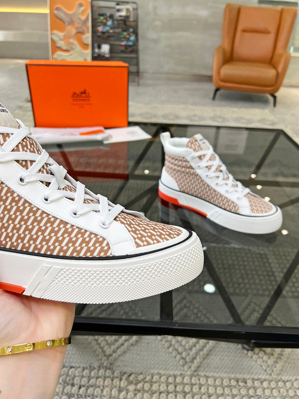 VV - HMS Shoes - 086