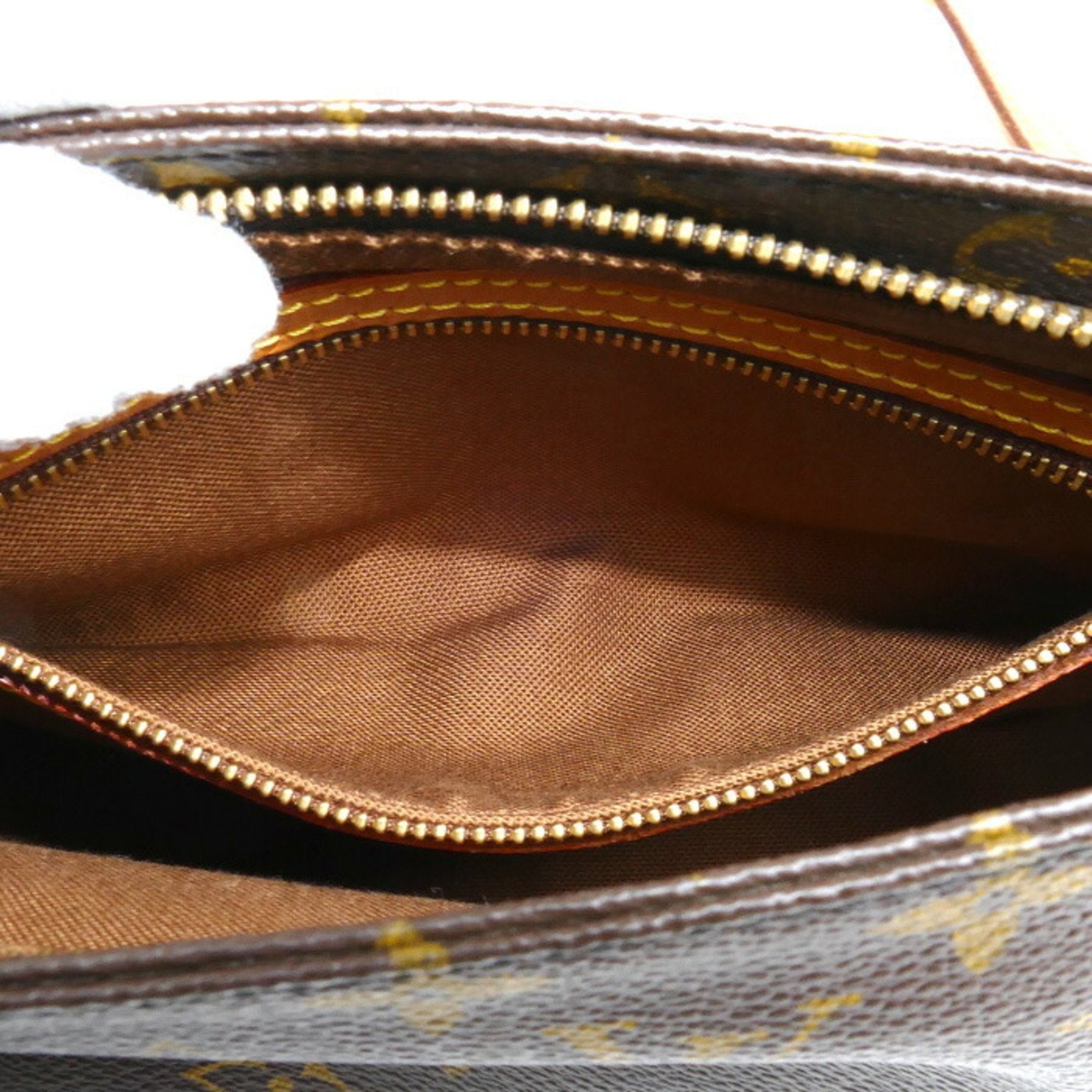 Louis Vuitton Trotteur Canvas Shoulder Bag ()