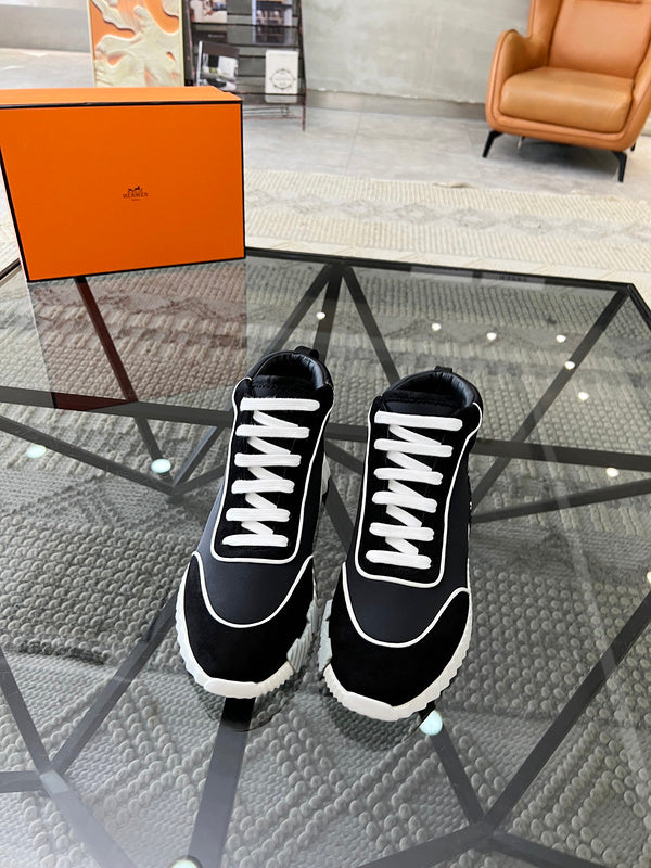 VV - HMS Shoes - 021