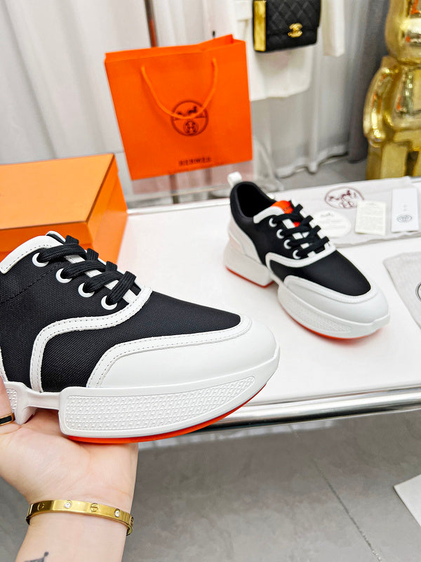 VV - HMS Shoes - 193