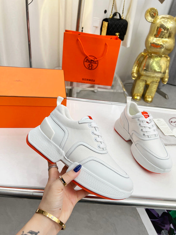 VV - HMS Shoes - 196