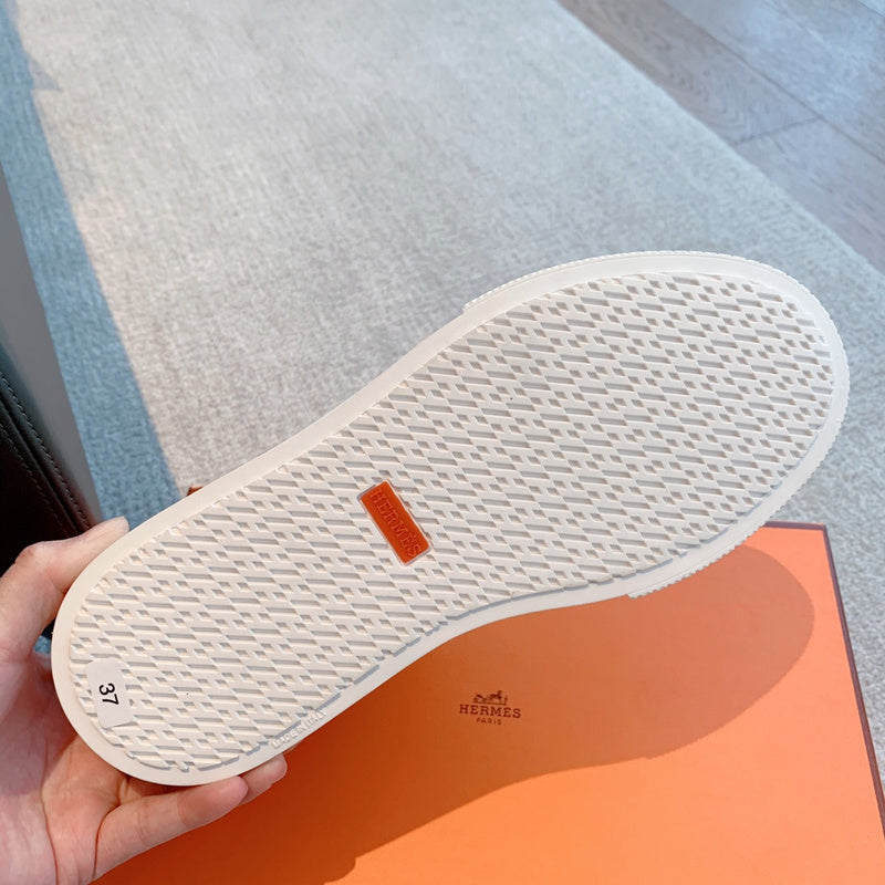VV - HMS Shoes - 121