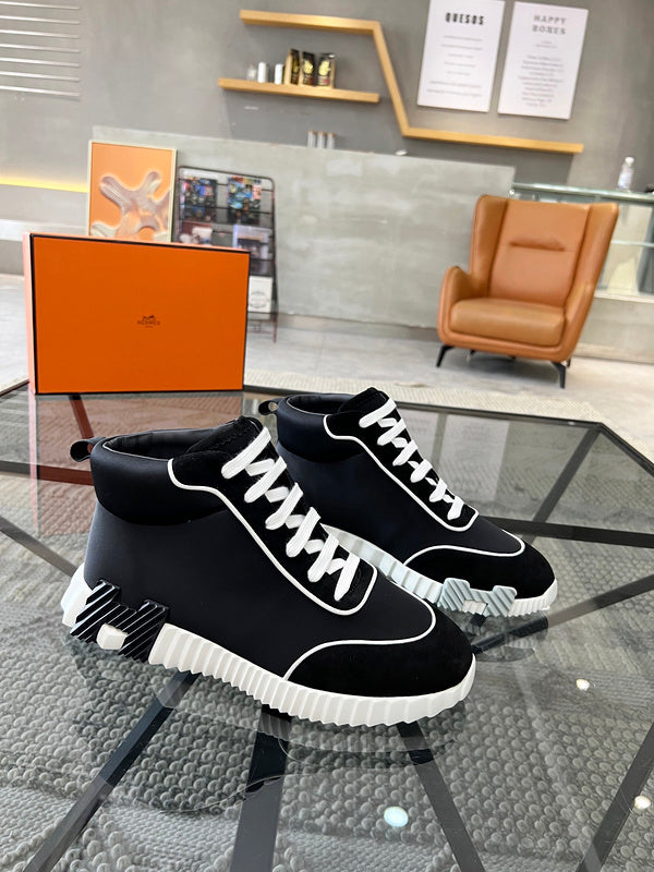 VV - HMS Shoes - 021