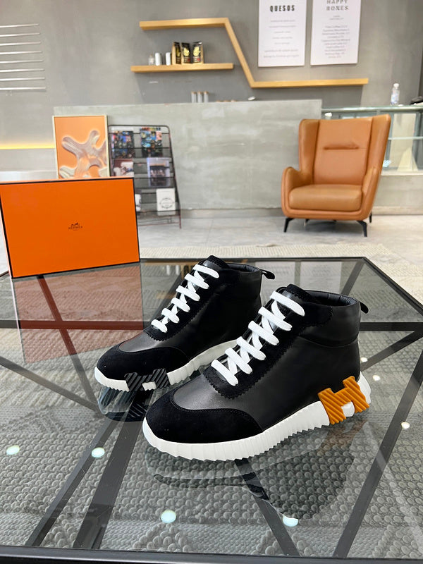 VV - HMS Shoes - 026