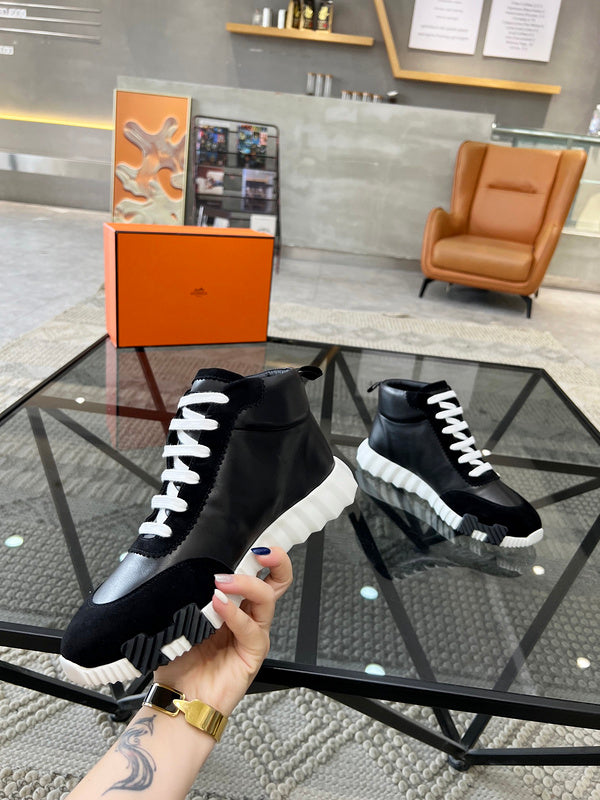 VV - HMS Shoes - 026