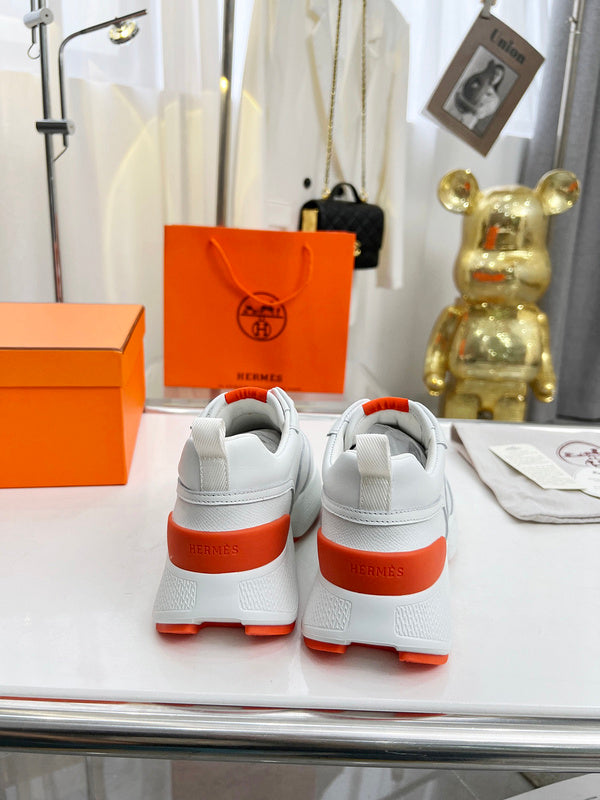 VV - HMS Shoes - 198