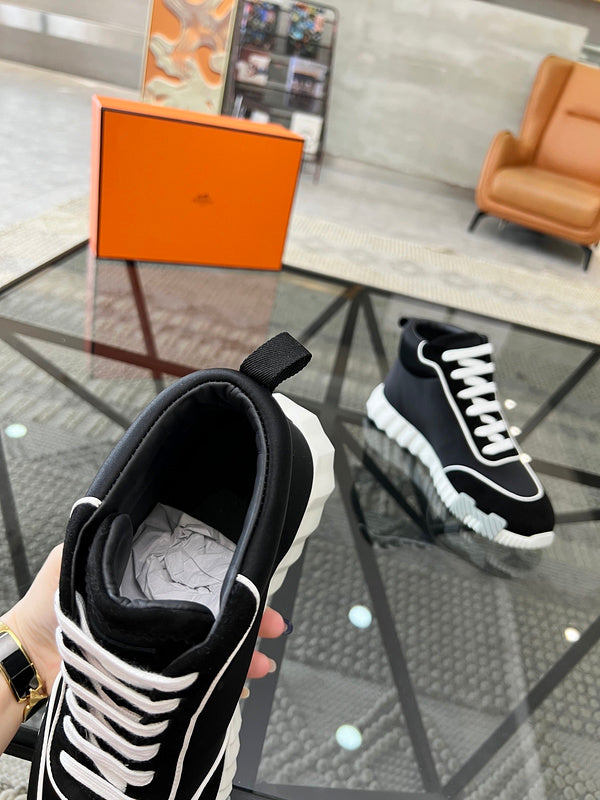 VV - HMS Shoes - 021