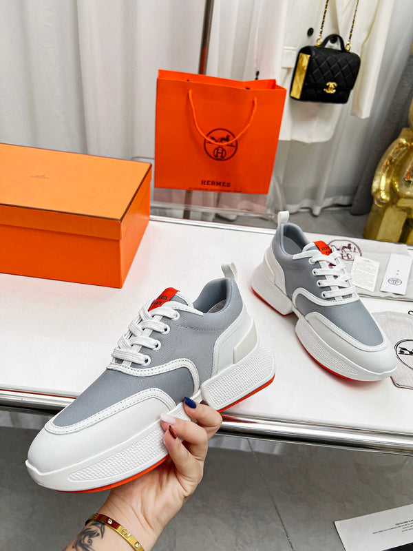 VV - HMS Shoes - 195