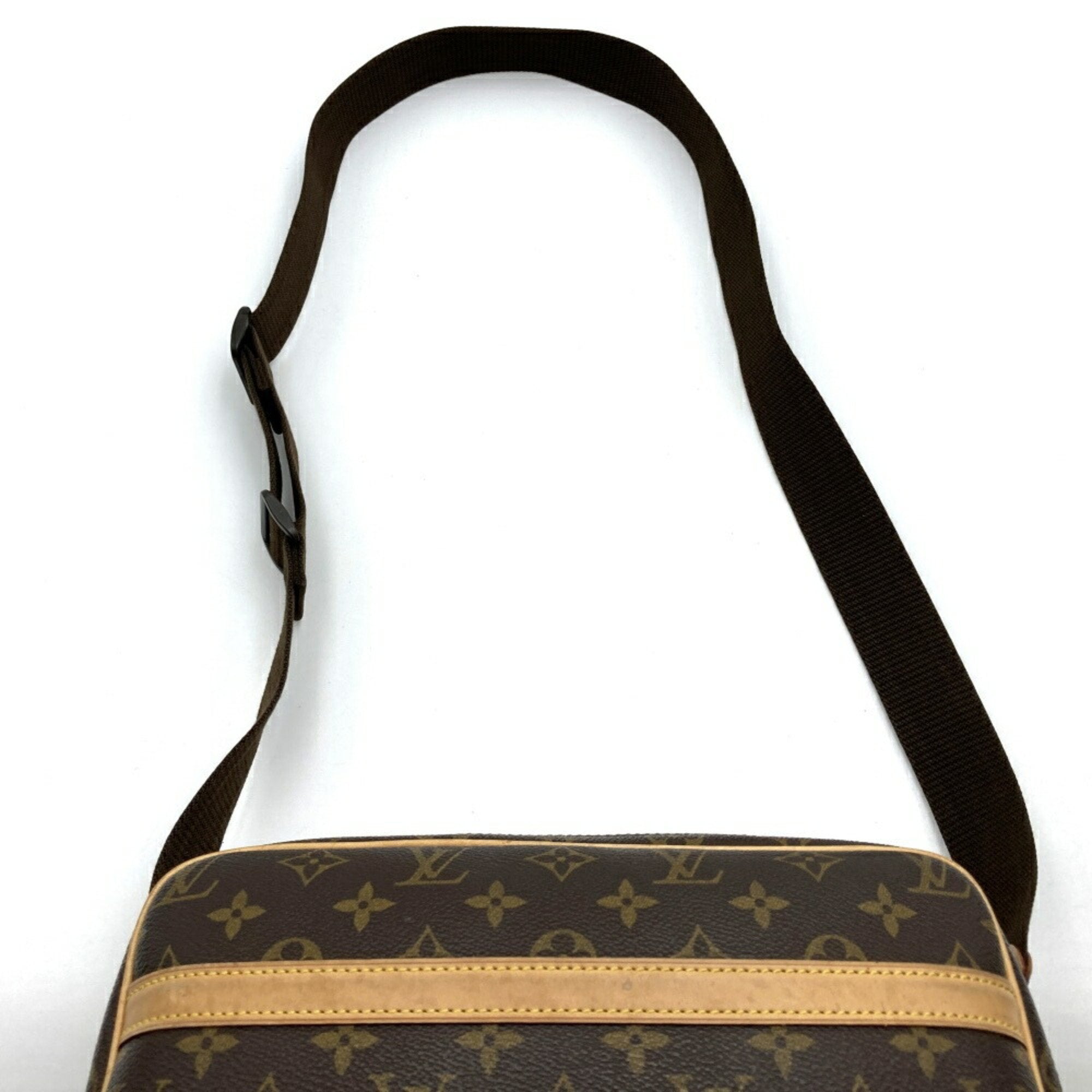 Louis Vuitton Reporter Canvas Shoulder Bag ()