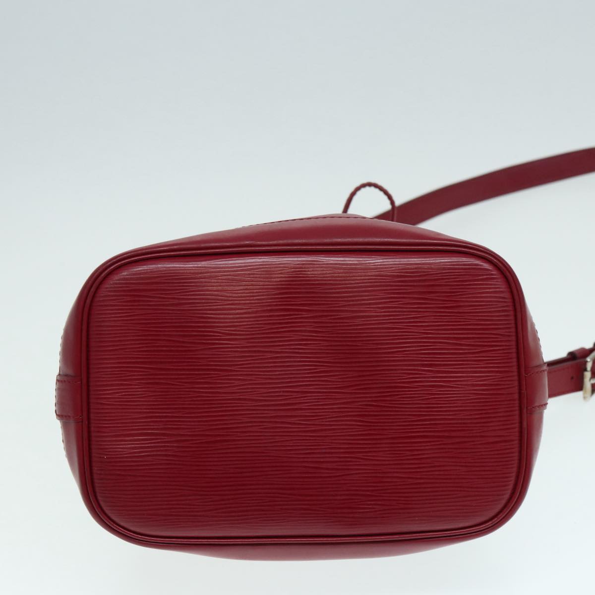 Louis Vuitton Noe Leather Shoulder Bag ()