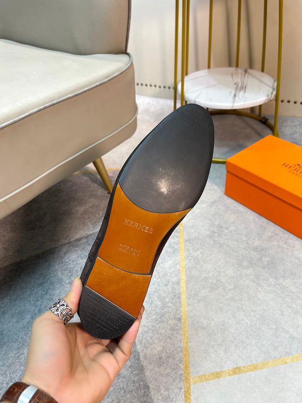 VV - HMS Shoes - 003