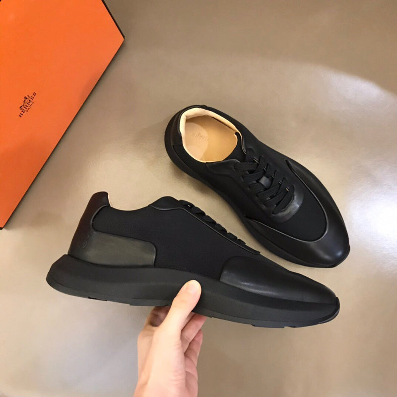 VV - HMS Shoes - 241