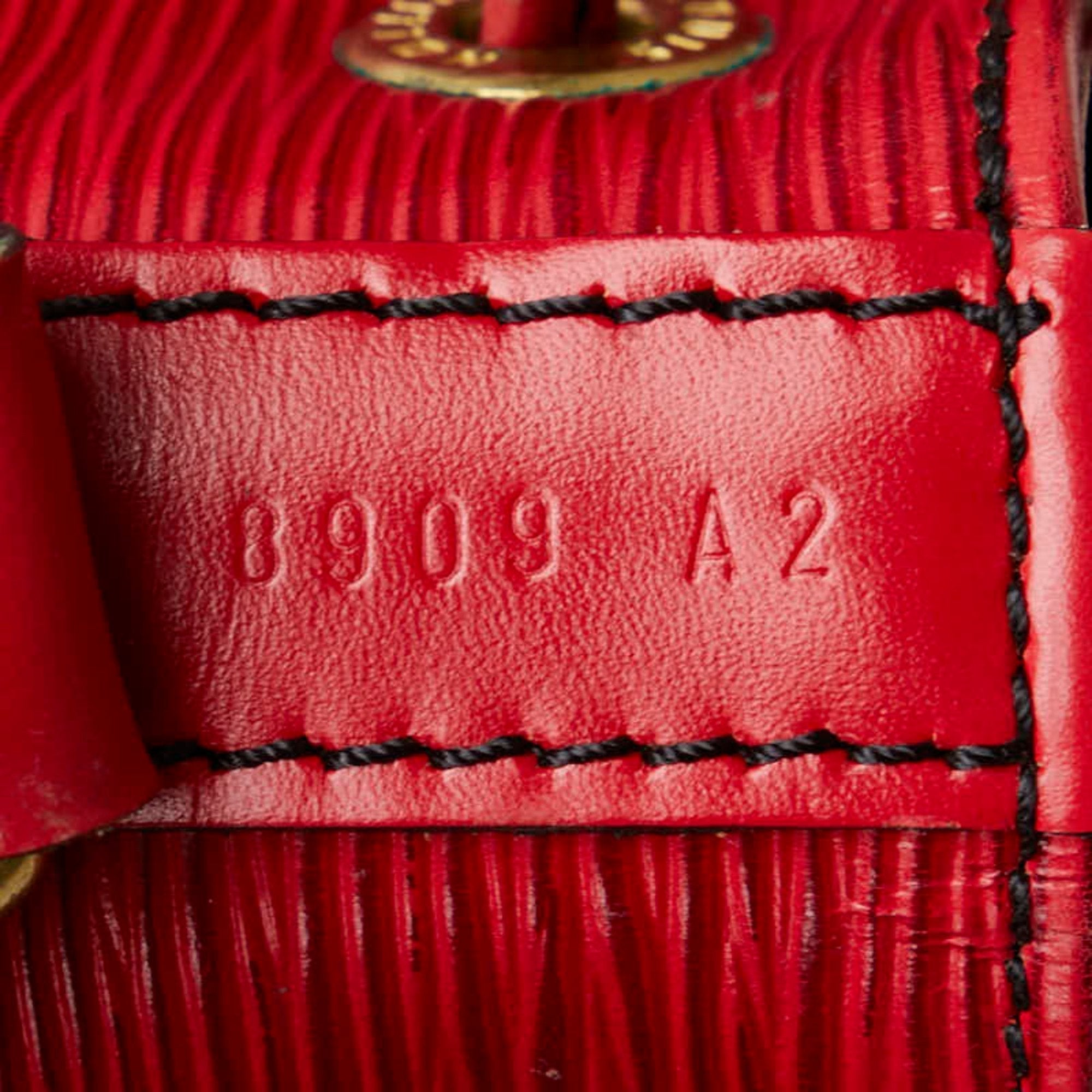 Louis Vuitton Petit Noé Leather Shoulder Bag ()