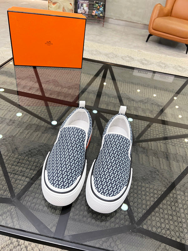 VV - HMS Shoes - 089
